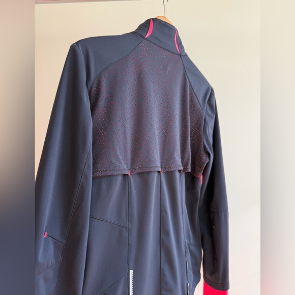 Running Room Running Jacket - Picture 9 of 9